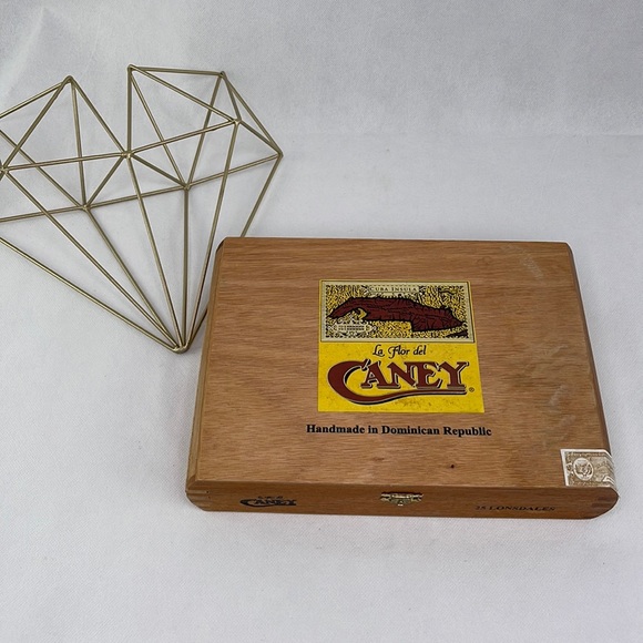 Wooden Cigar Box - Picture 1 of 5